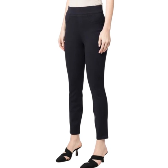 SPANX Women’s Black Cropped Pockets Leggings - Picture 2 of 15